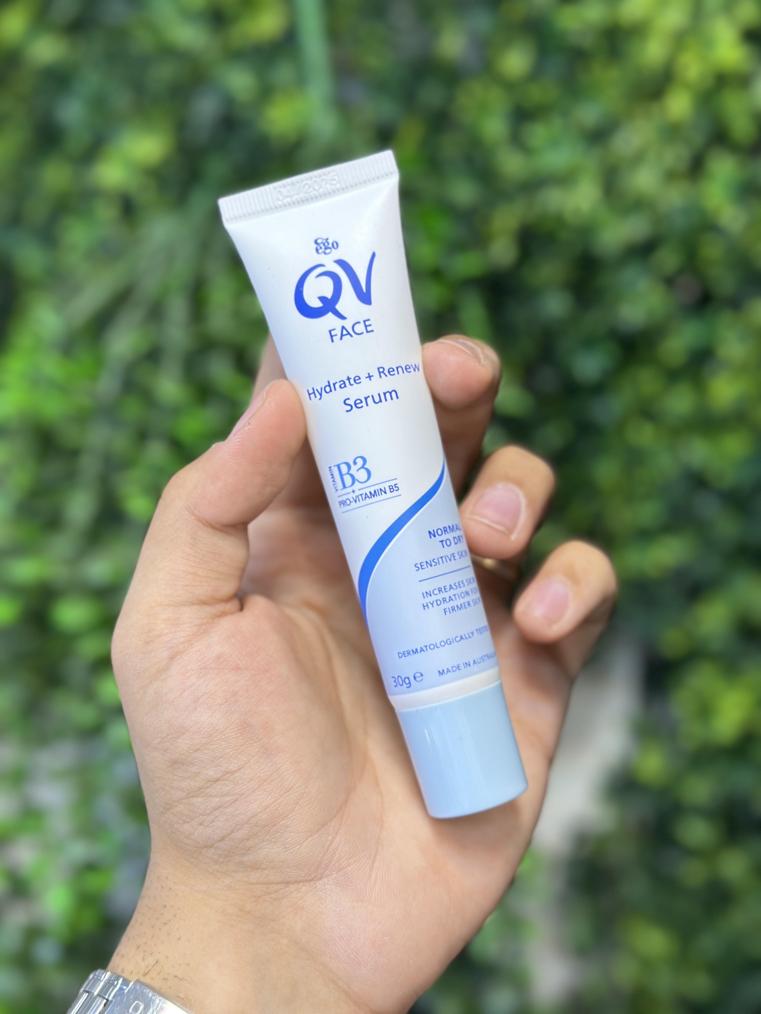 سرم آبرسان و بازسازی‌کننده کیووی QV